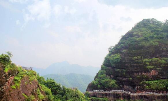 平顶山好玩的地方排行榜 阿婆寨玻璃吊桥你敢去吗